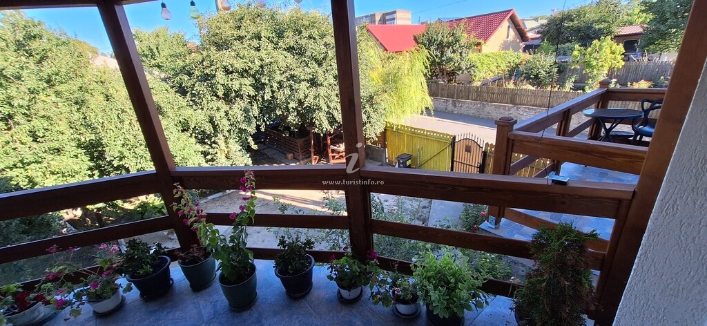 Camere de închiriat Antonia