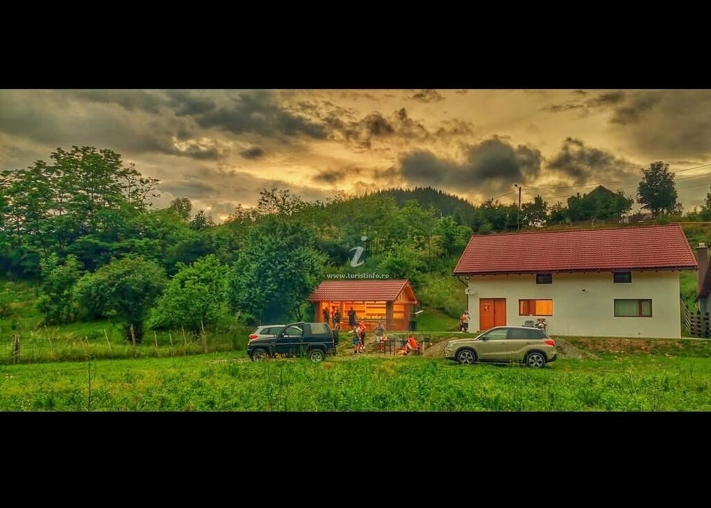 Casa Acasă la Bunica
