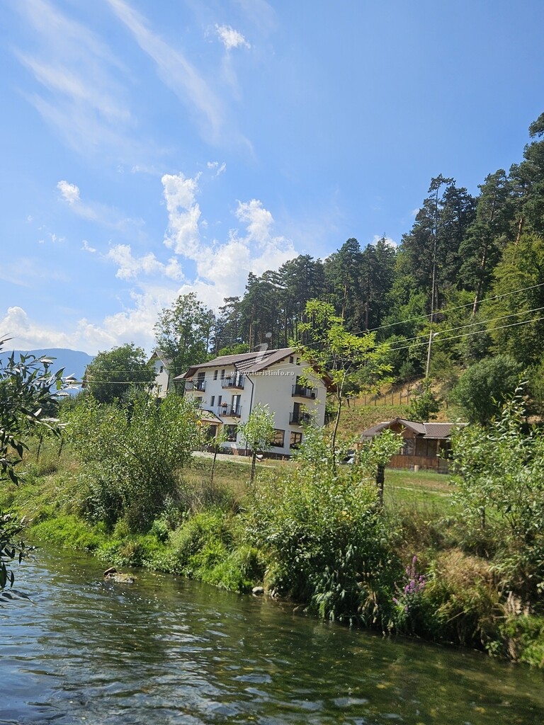 Pensiunea de sub Pădure