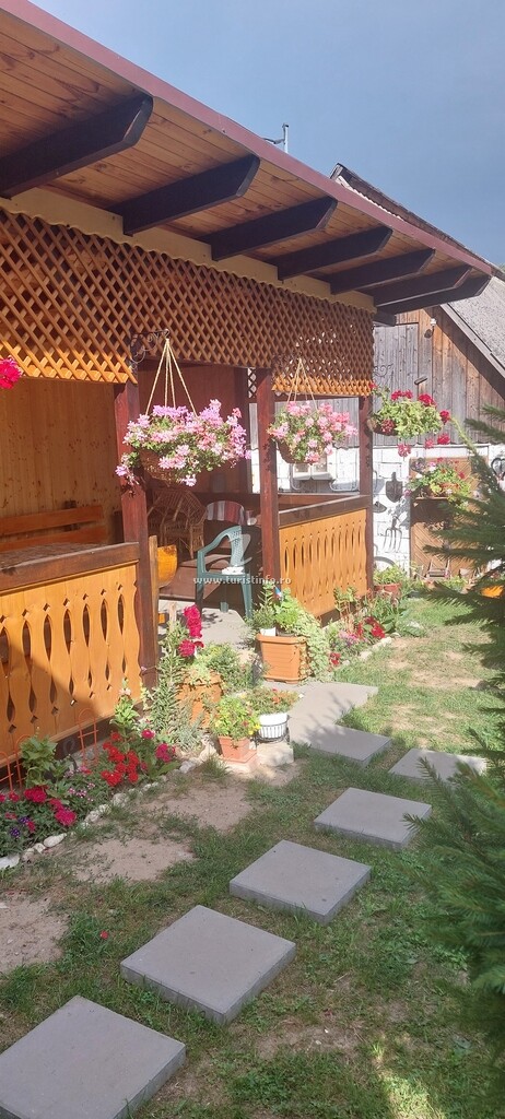Casa cu Flori