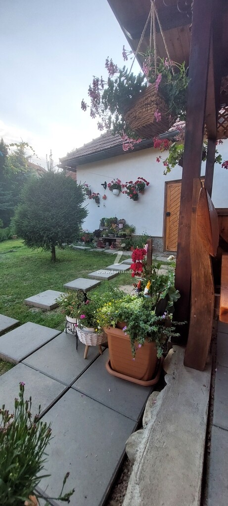 Casa cu Flori