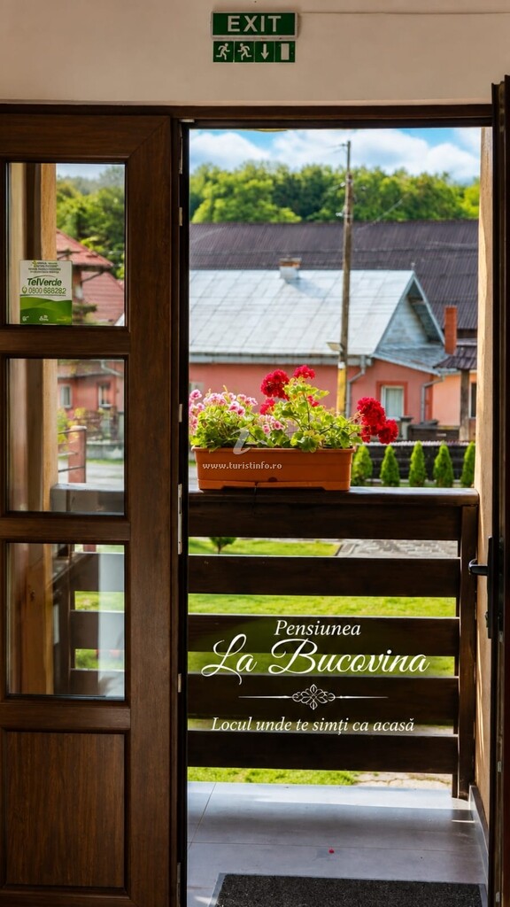 Camere de închiriat La Bucovina