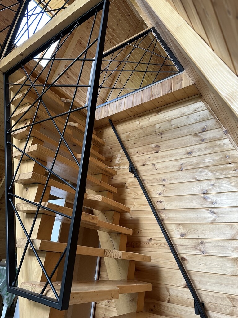 A-frame The Peak