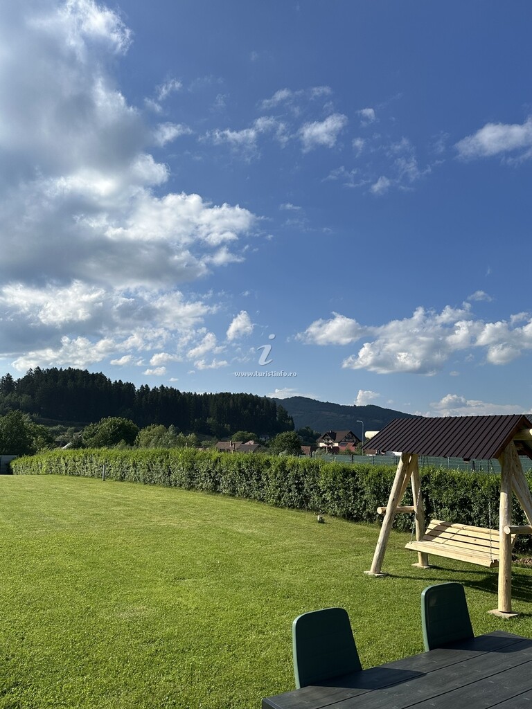 A-frame The Peak