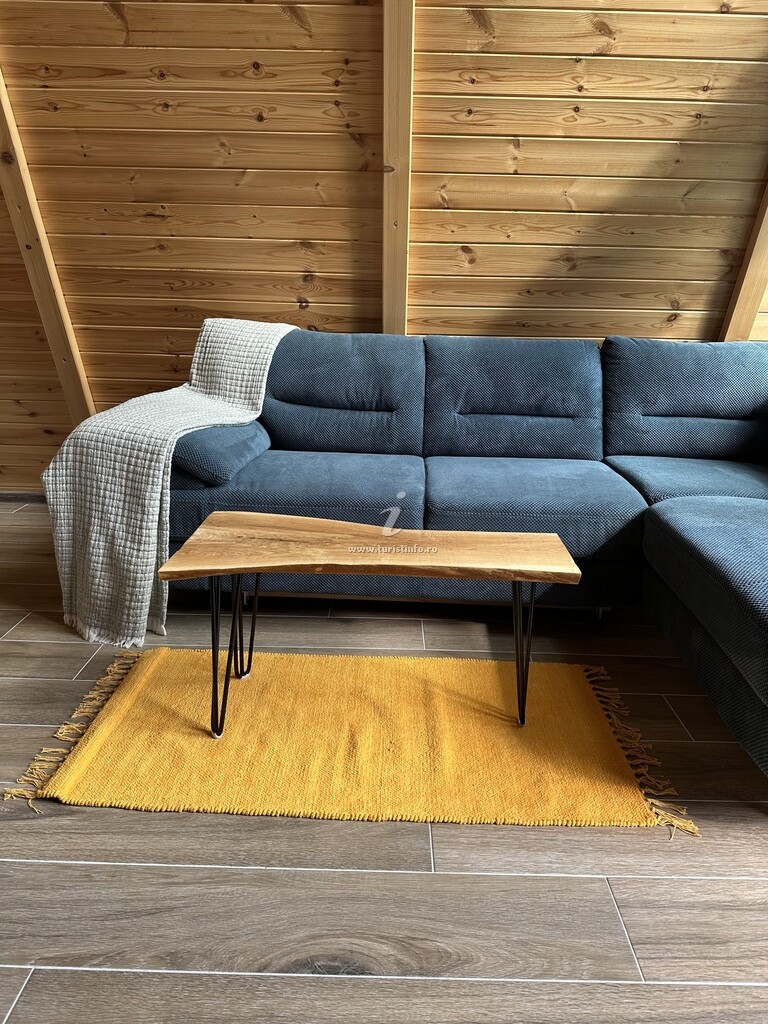 A-frame The Peak