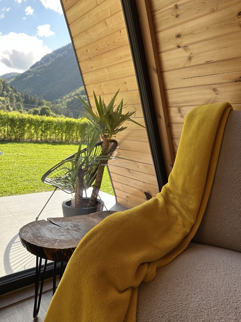 A-frame The Peak