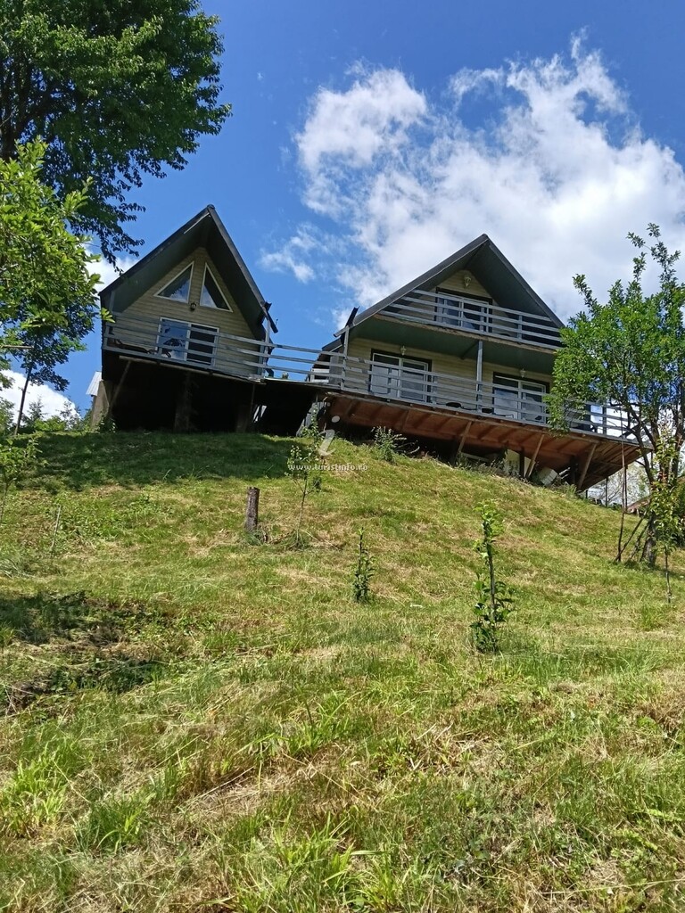 A-frame La Poalele Muntelui
