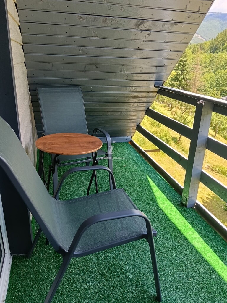 A-frame La Poalele Muntelui