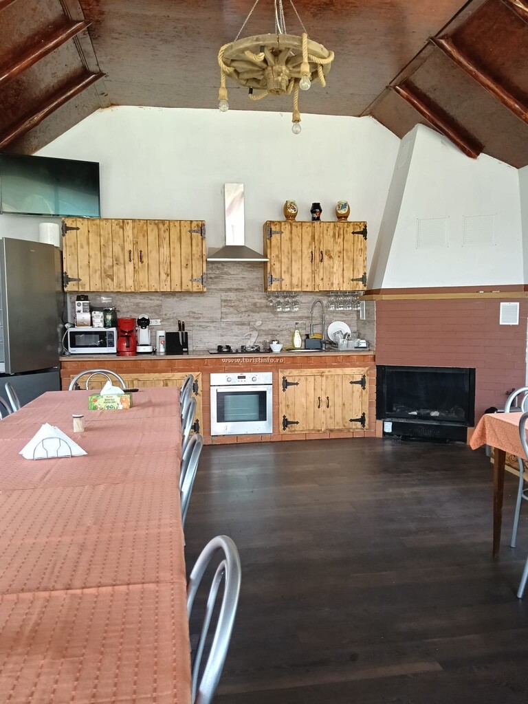 A-frame La Poalele Muntelui