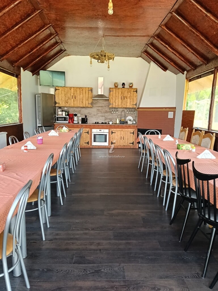 A-frame La Poalele Muntelui