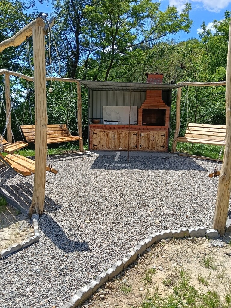 A-frame La Poalele Muntelui