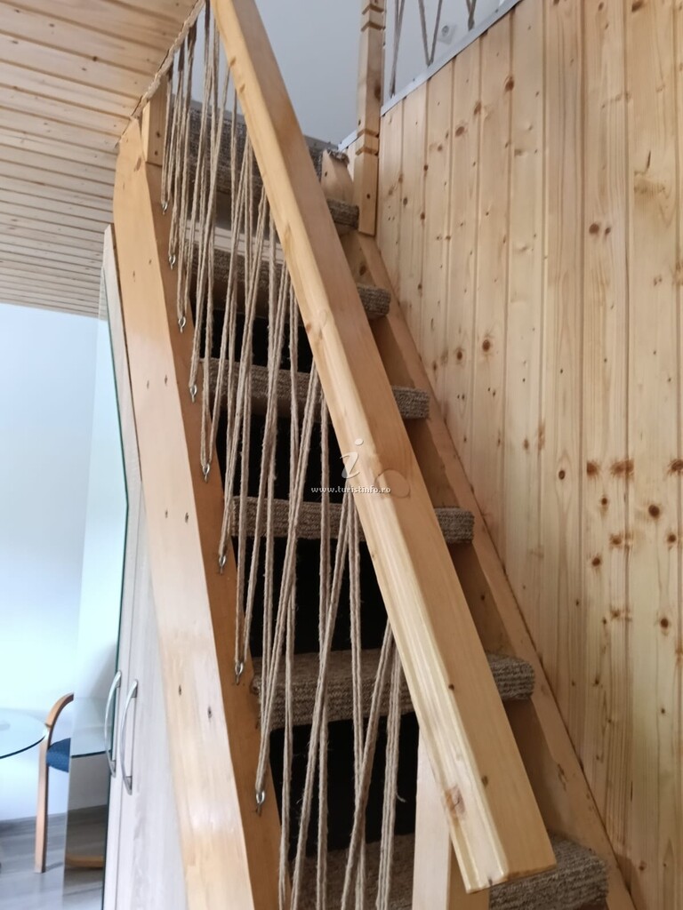 A-frame La Poalele Muntelui