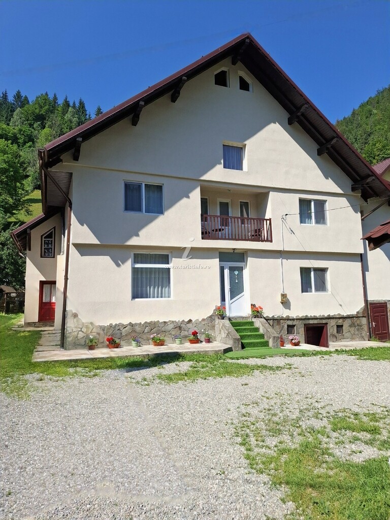 Camere de închiriat Casa Coraiu