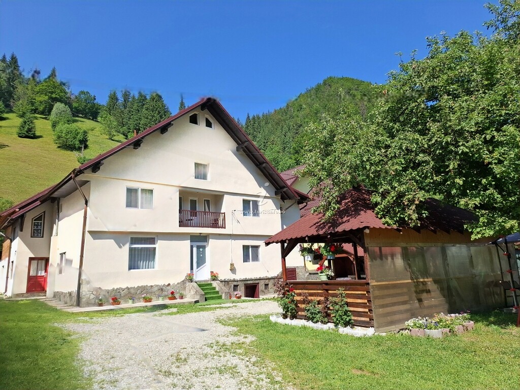 Camere de închiriat Casa Coraiu