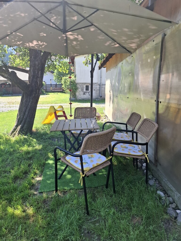 Camere de închiriat Casa Coraiu