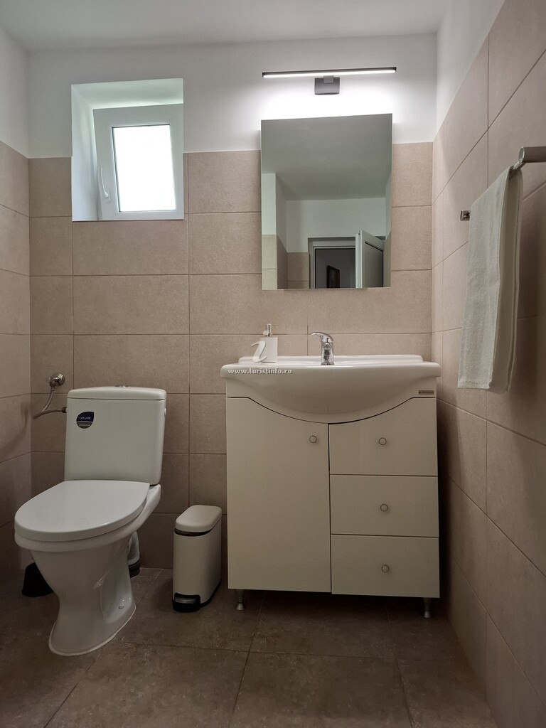 Camere de închiriat Casa Coraiu
