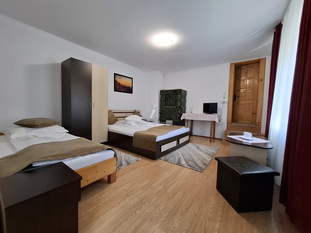 Camere de închiriat Casa Coraiu