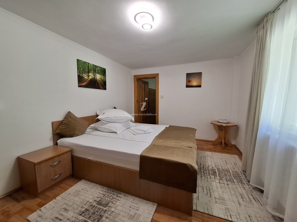 Camere de închiriat Casa Coraiu