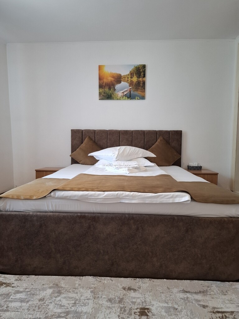 Camere de închiriat Casa Coraiu
