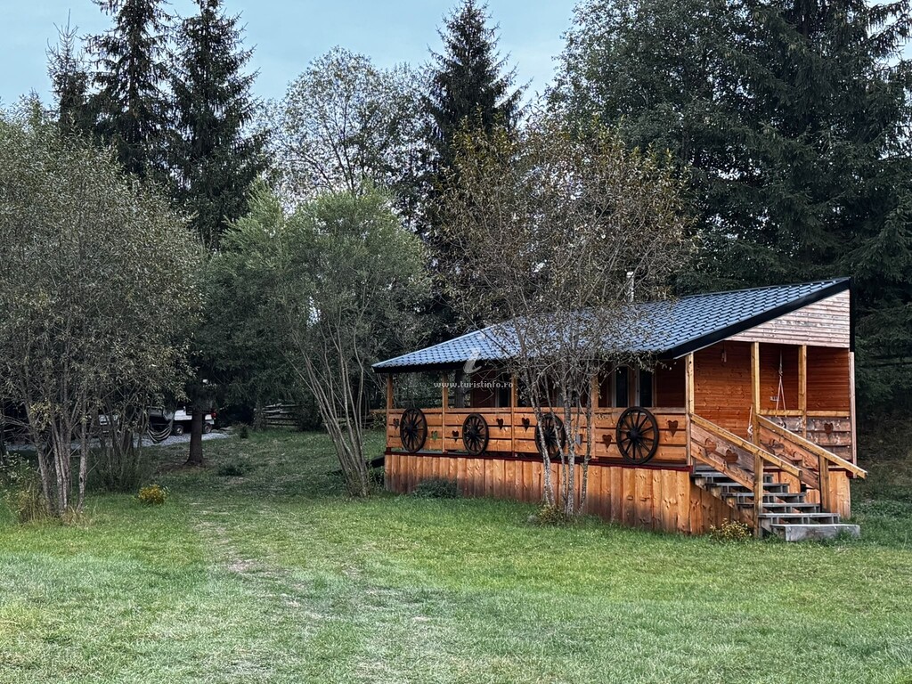 Casa de vacanță Lesanti House