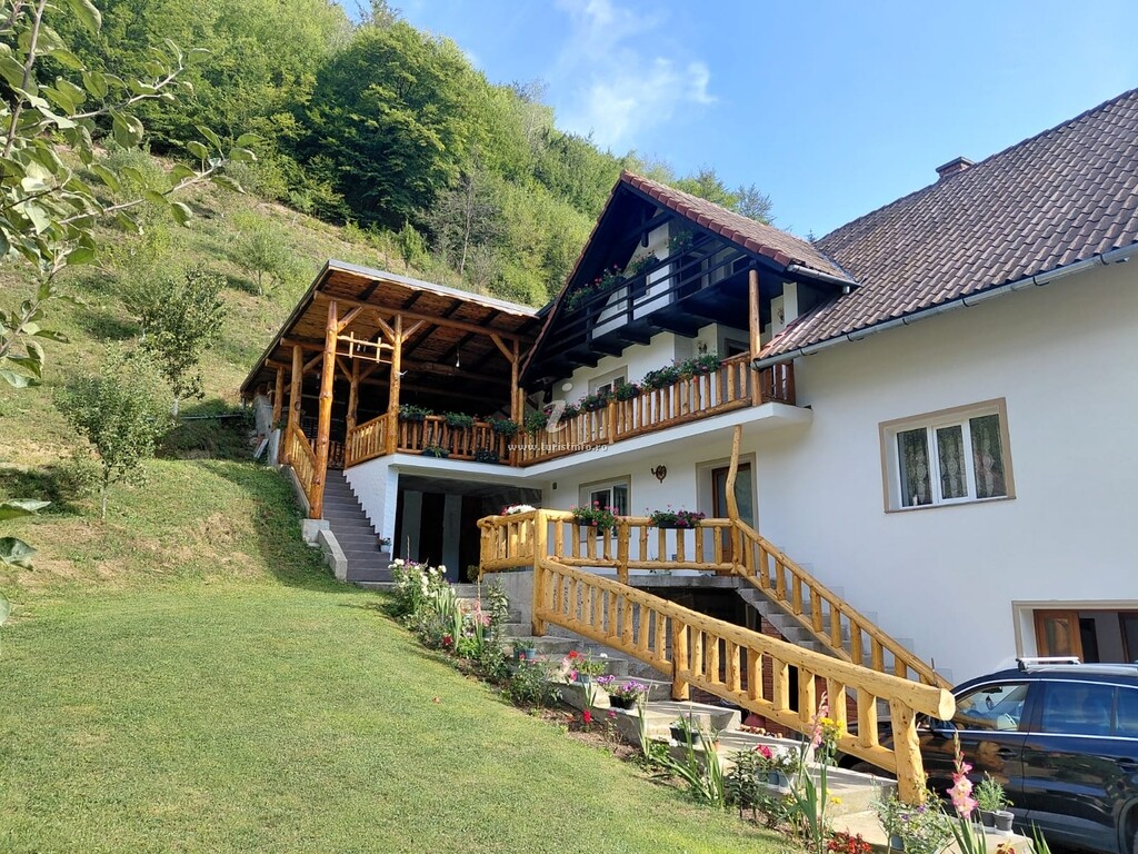 Pensiunea Casa de Sub Deal