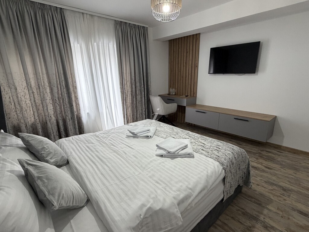 Pensiunea Seraris