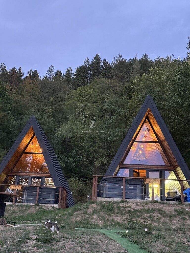 A-frame The Wolf Transfăgărășan
