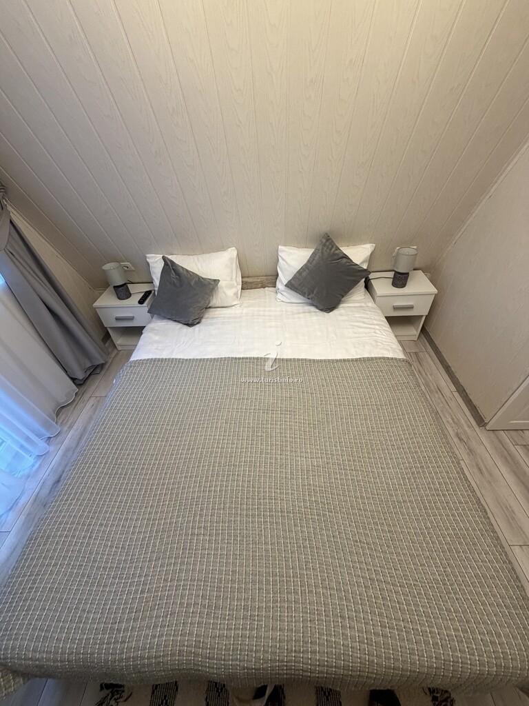 Winter Frame Chalet