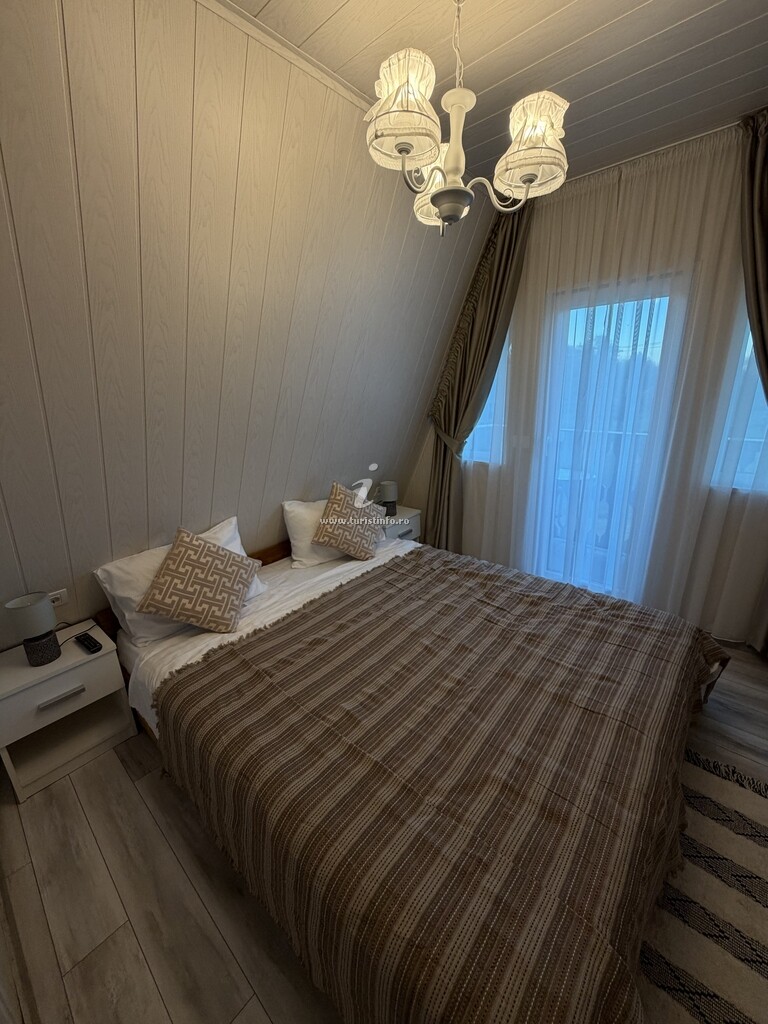 Winter Frame Chalet