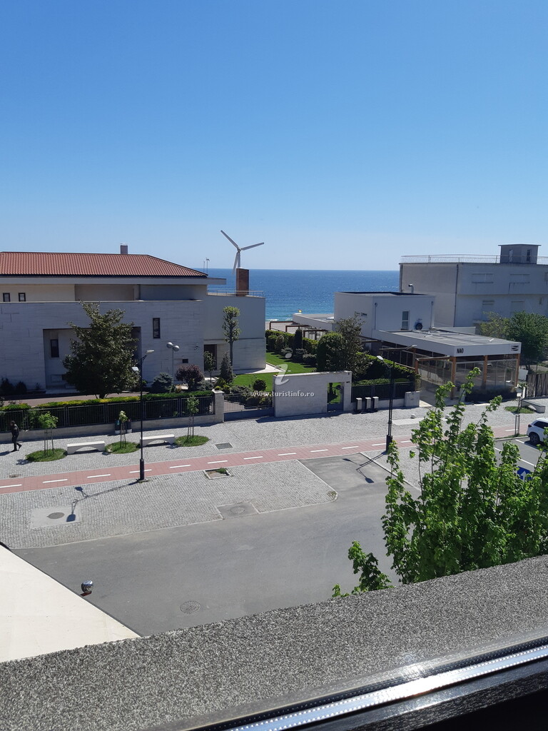 Vila Aproape de mare