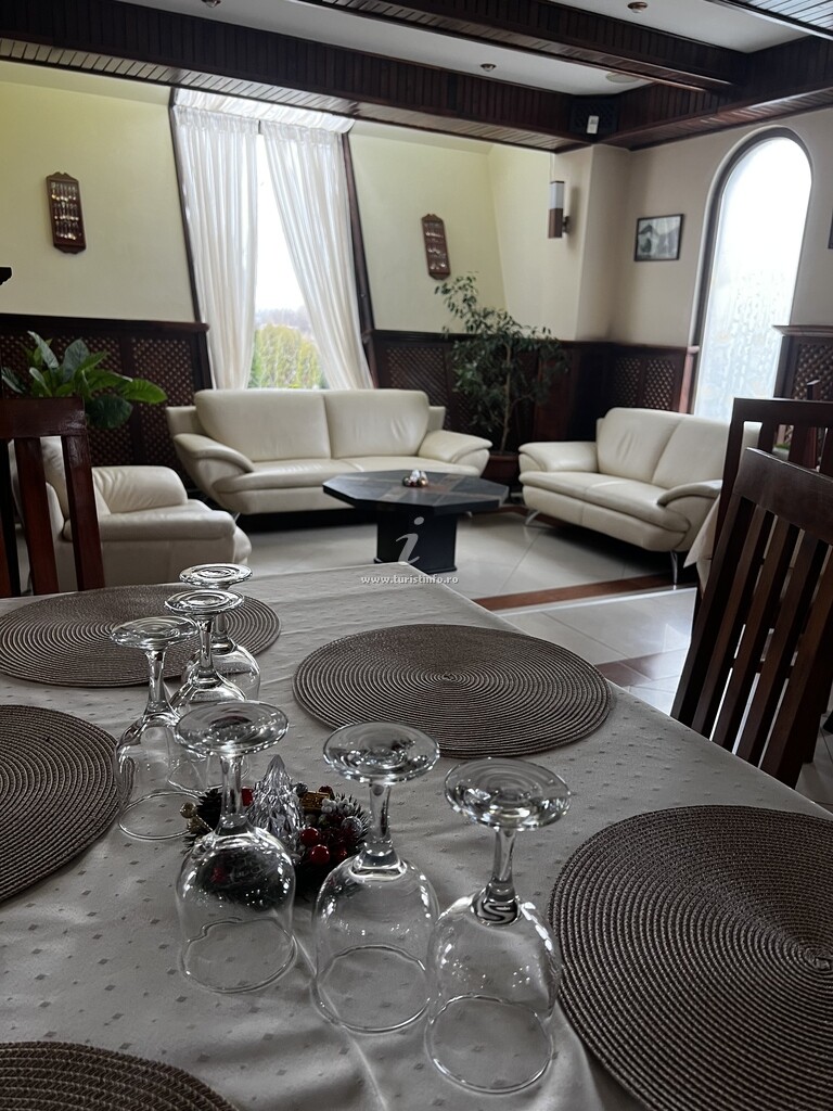 Cabana Turistică Băile Oglinzi