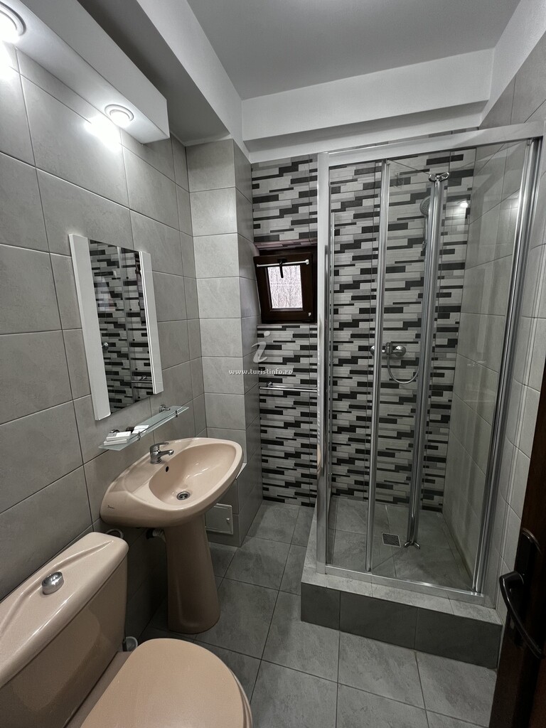 Cabana Turistică Băile Oglinzi