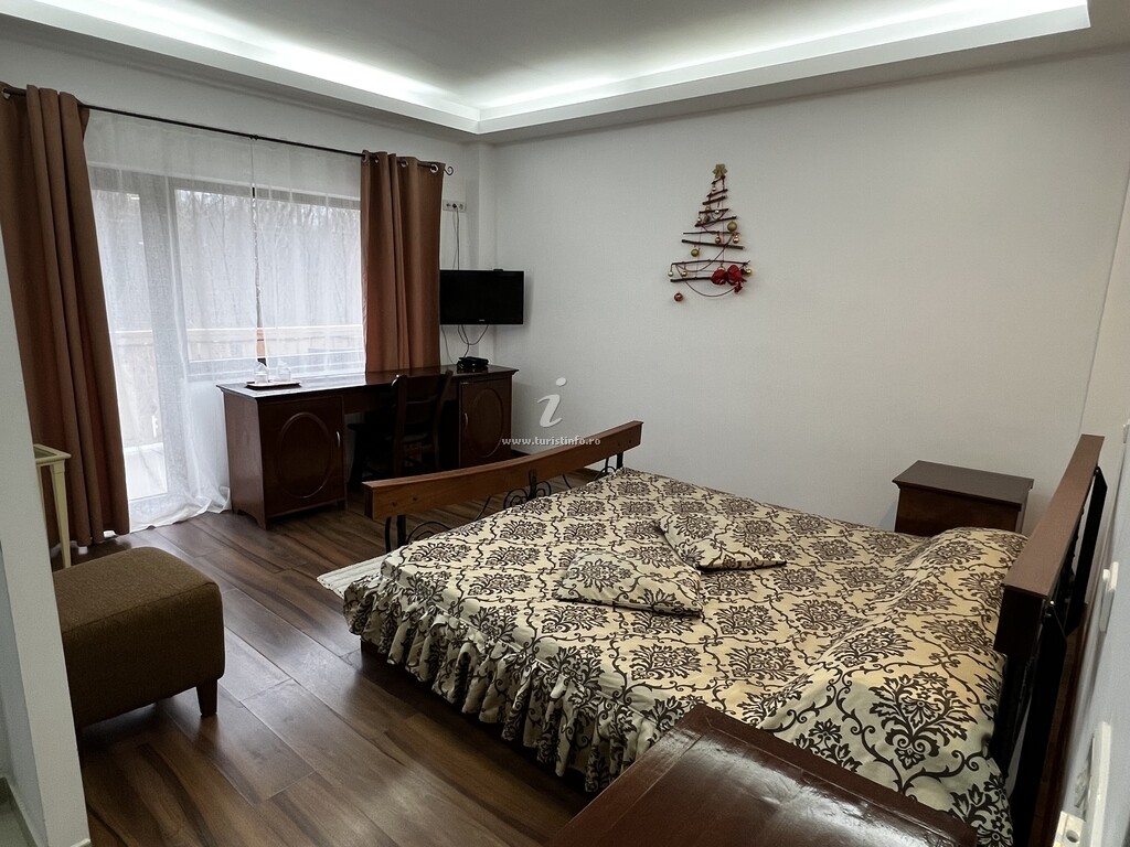 Cabana Turistică Băile Oglinzi