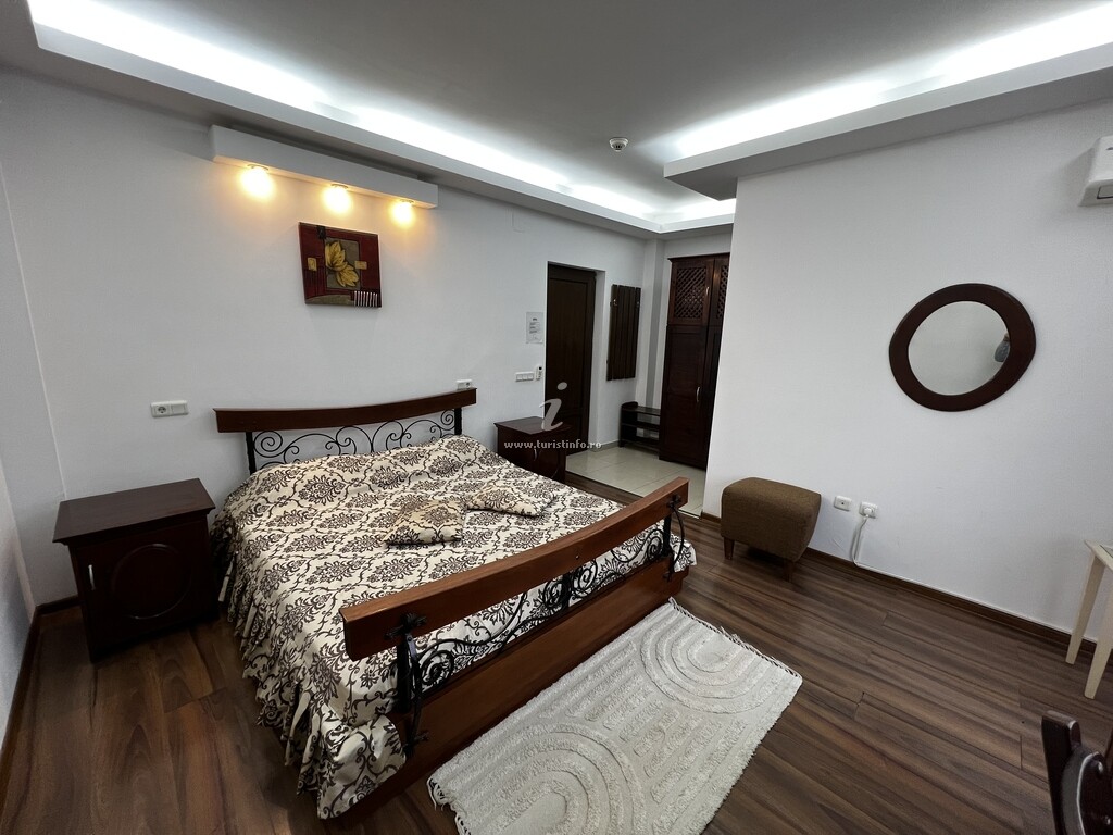Cabana Turistică Băile Oglinzi