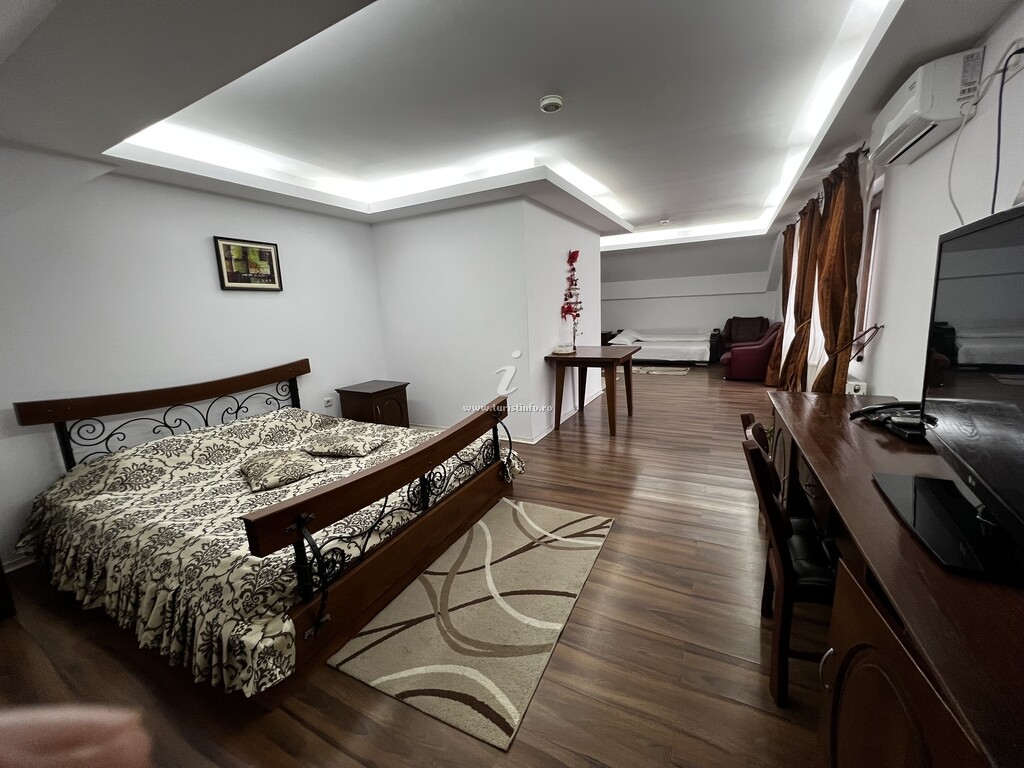 Cabana Turistică Băile Oglinzi