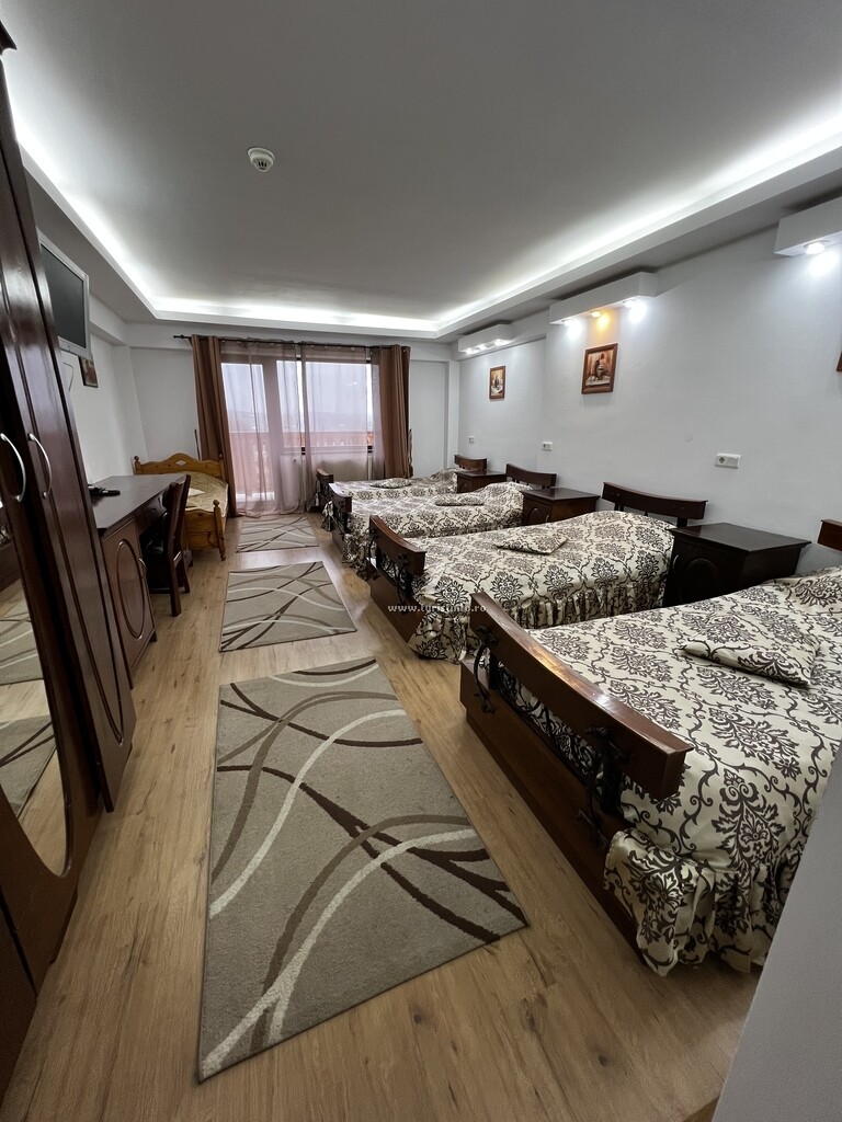 Cabana Turistică Băile Oglinzi