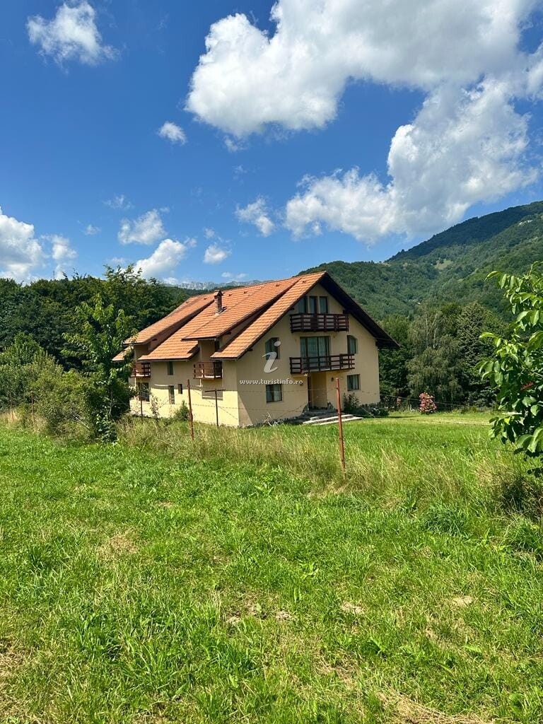 Camere de închiriat Casa la Pădure