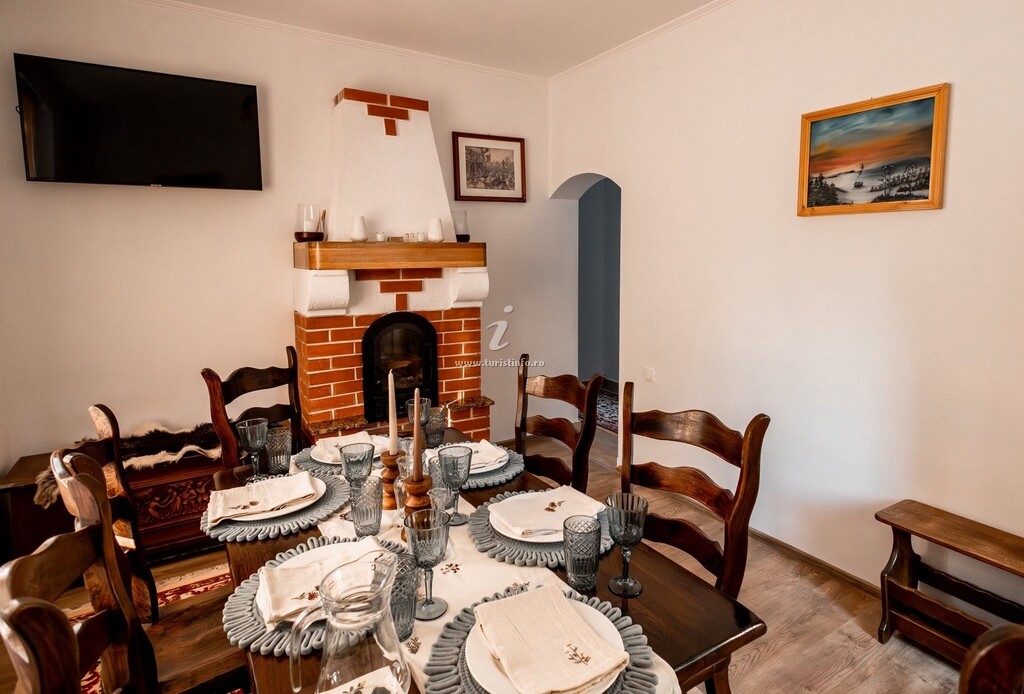 Casa de vacanță Izvoru Mureșului