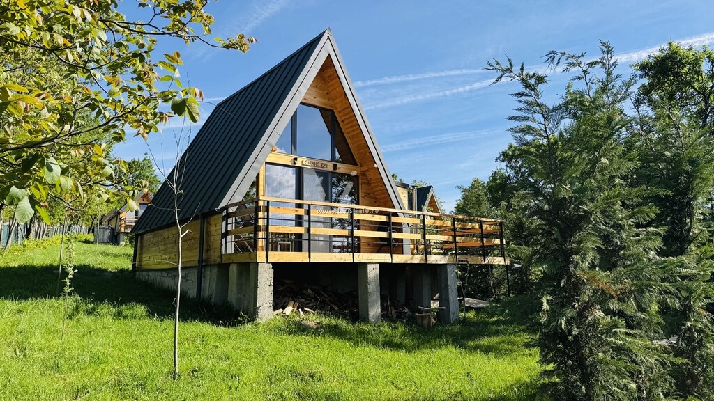 IezerVenture Cabins
