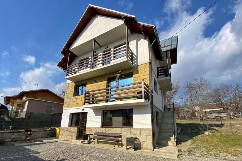 Camere de închiriat Casa Polen