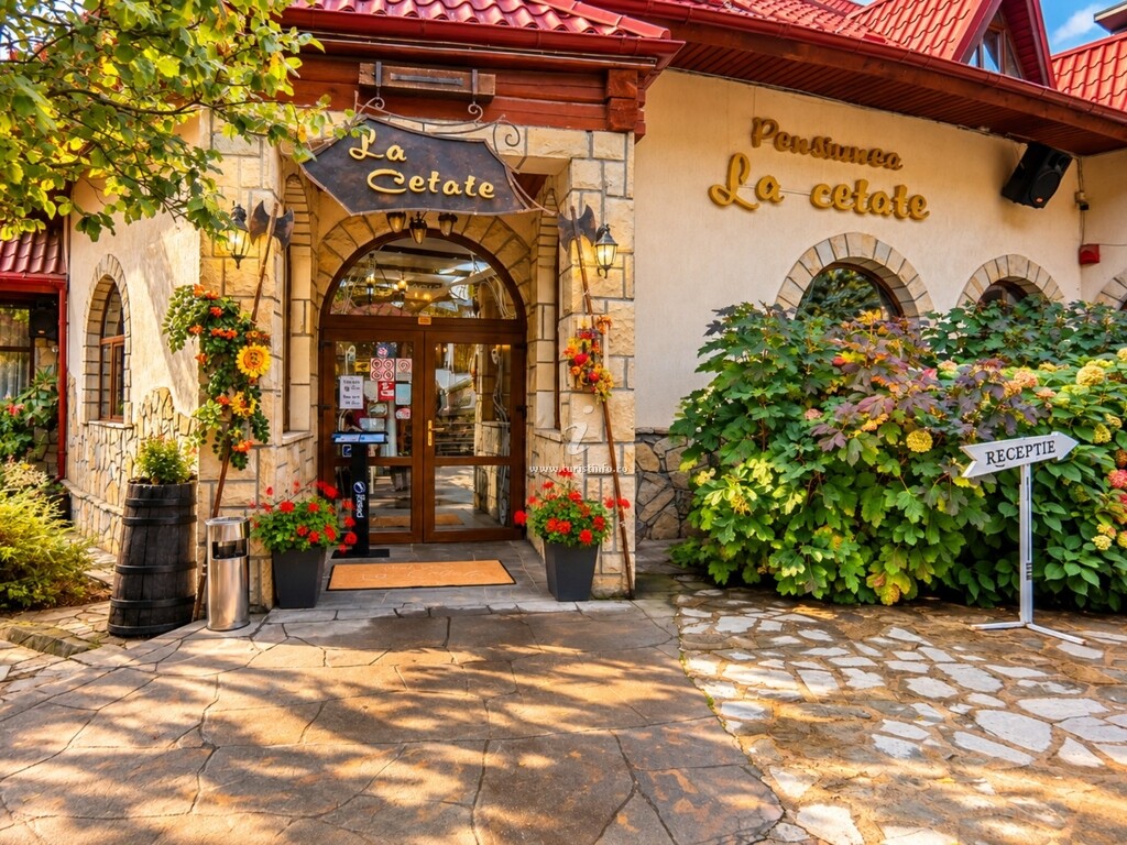Pensiunea La Cetate