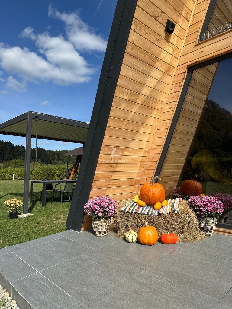 A-frame The Peak