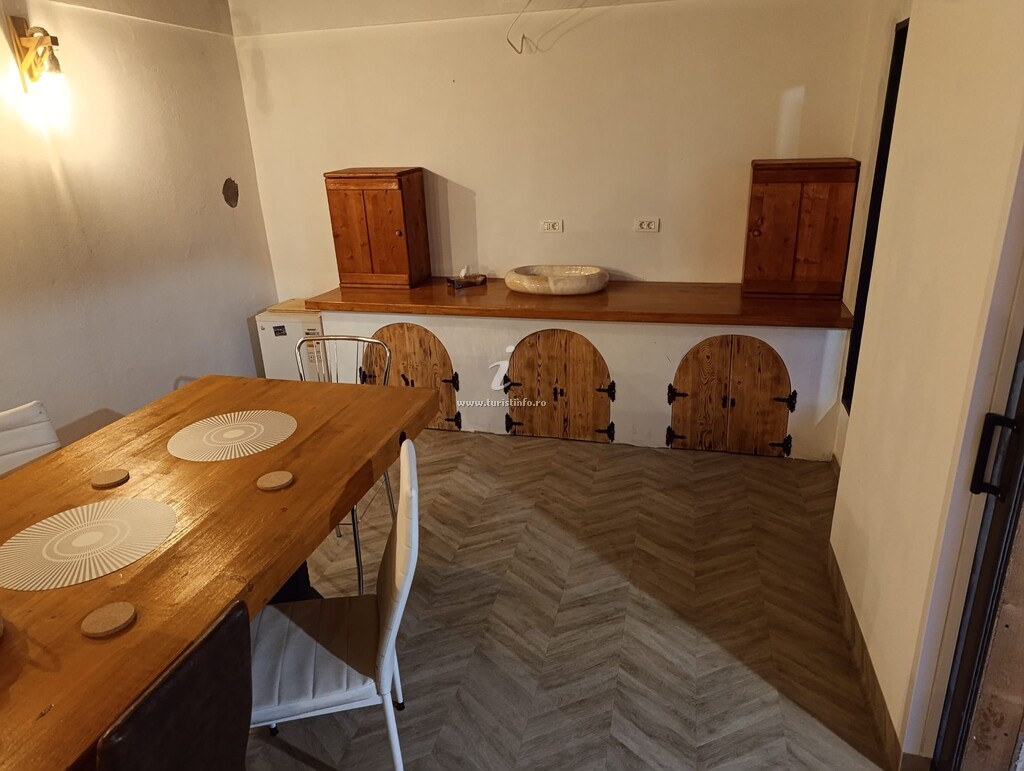 Camere de închiriat Casa Polen