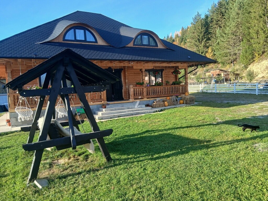 Cabana Izvorul Miclăușa