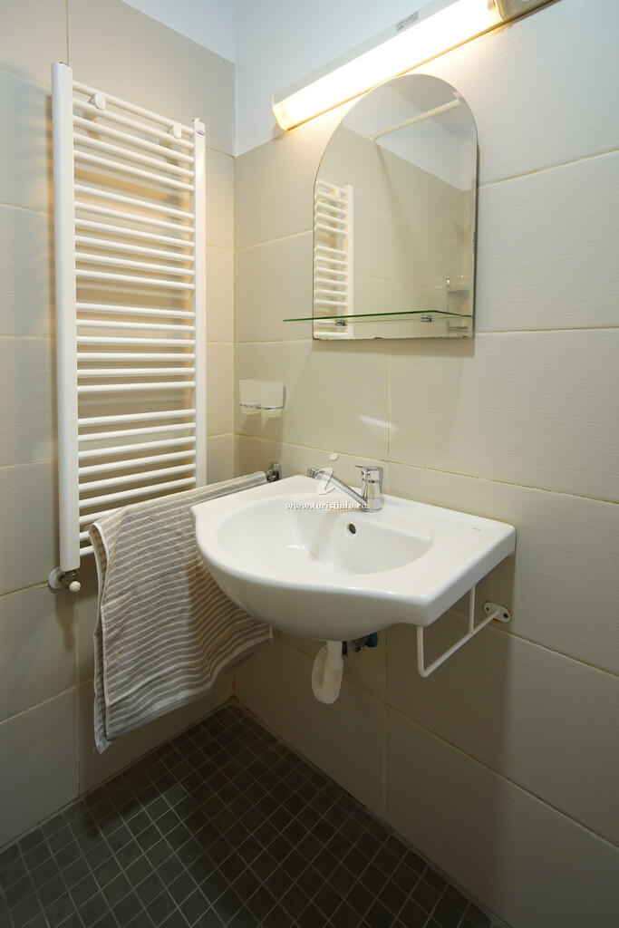 Camere de închiriat Casa Teo