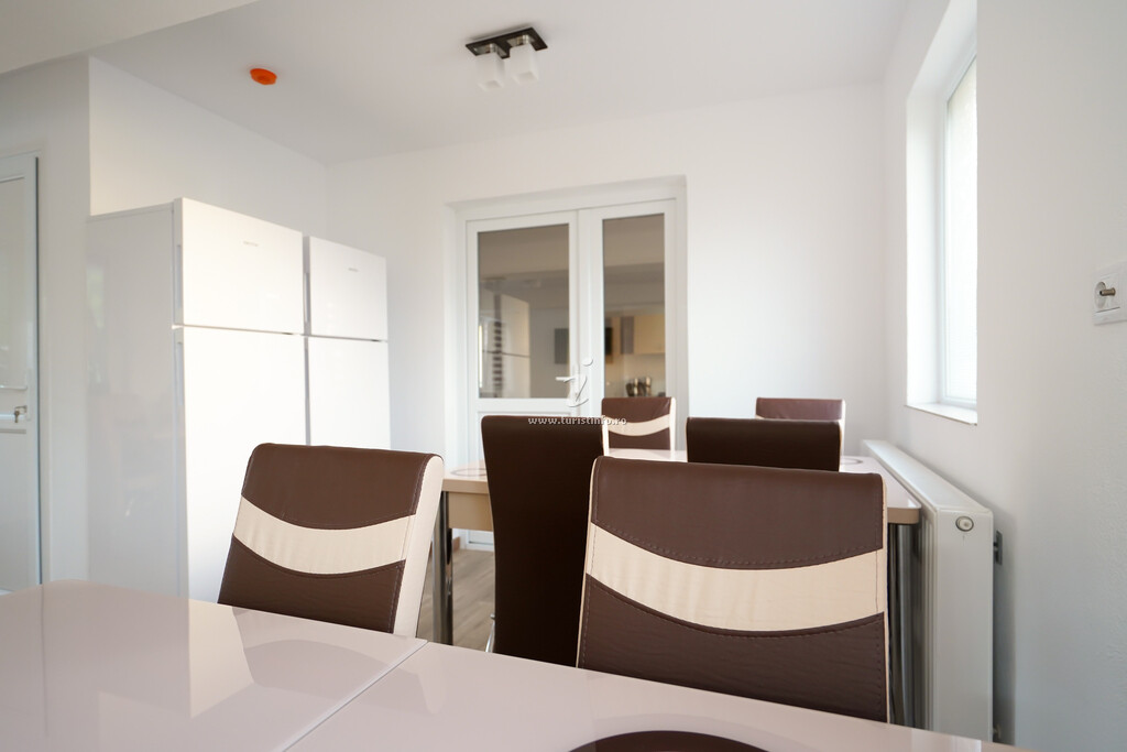 Camere de închiriat Casa Teo