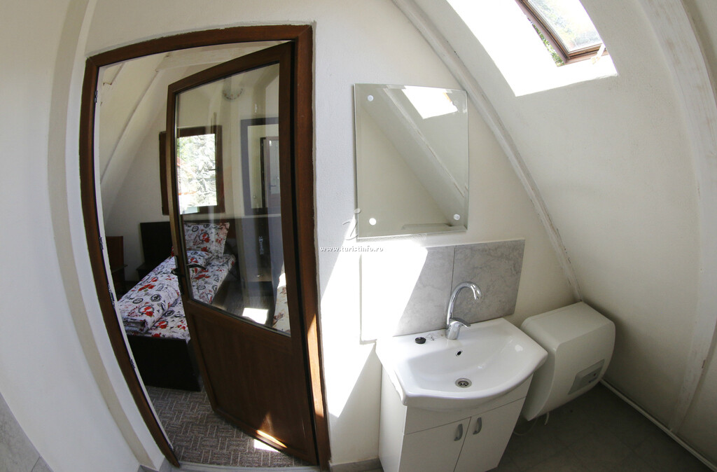 Pensiunea Nera House