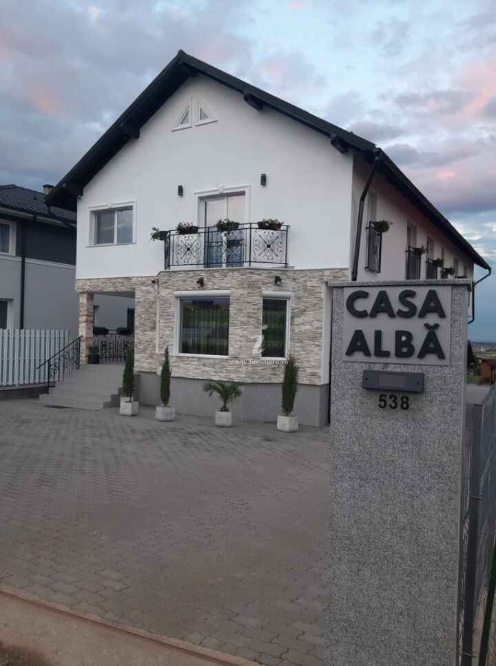 Casa Alba Săndulești