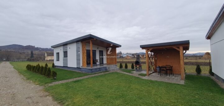 Fan Bungalow