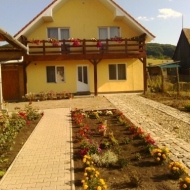 Camere de închiriat Doi Feciori Albești